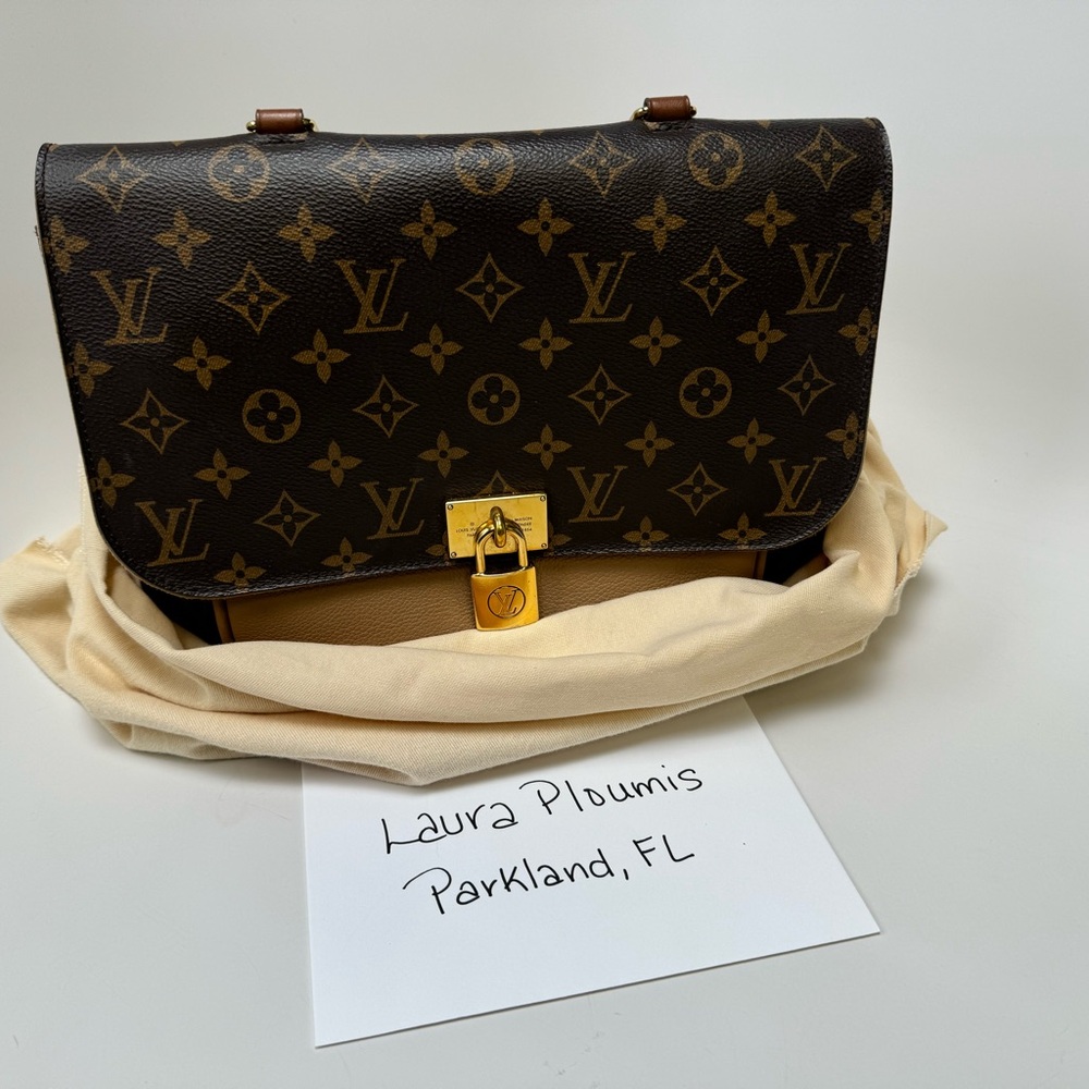 Authentic! A retired LV beauty! LV Marignan bag!!